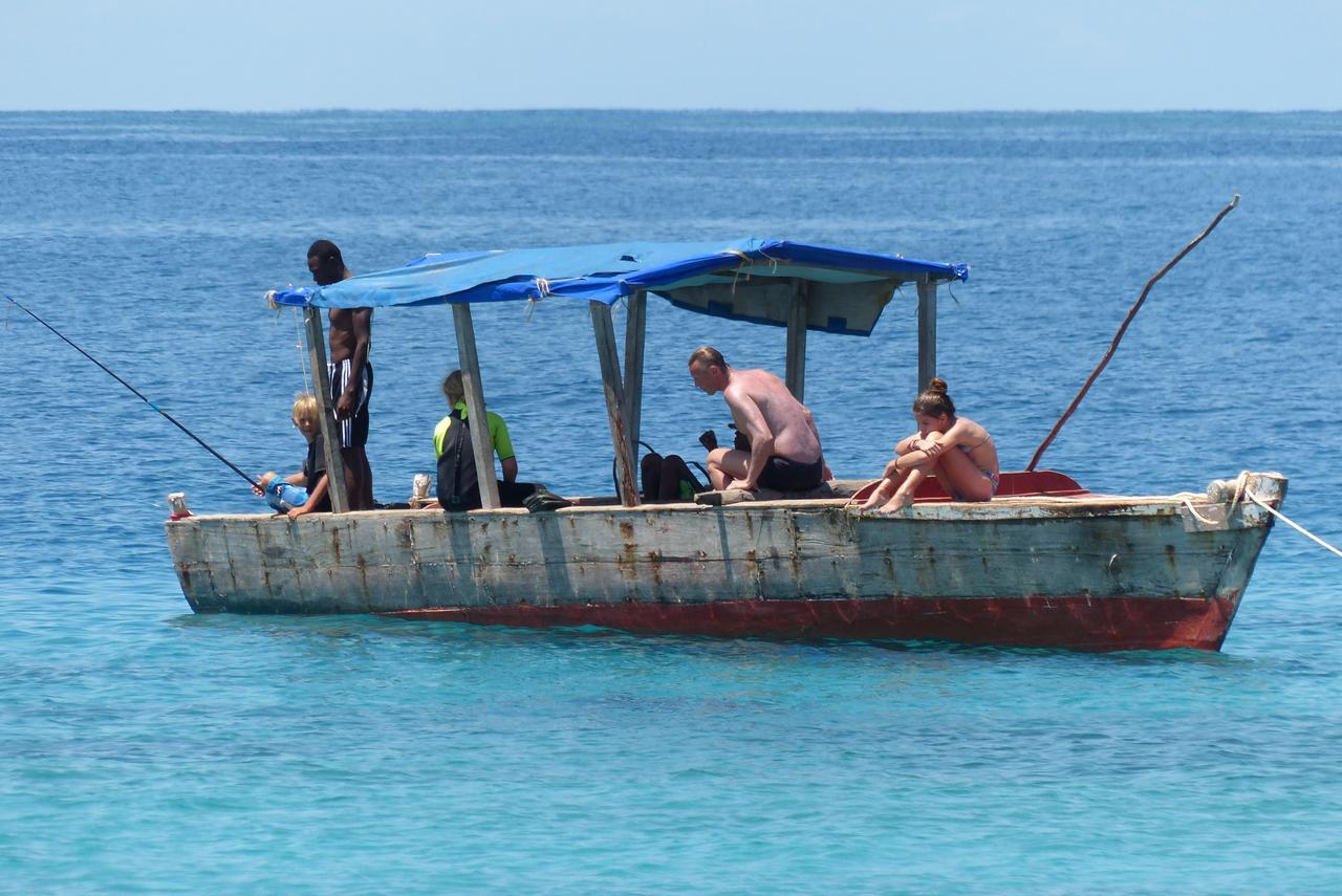 The Beach Crab Resort Pangani Экстерьер фото